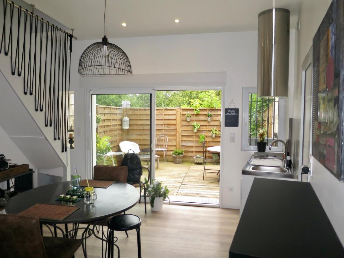 Leves Duplex Contemporain Terrasse Exterieure Parking 아파트 외부 사진